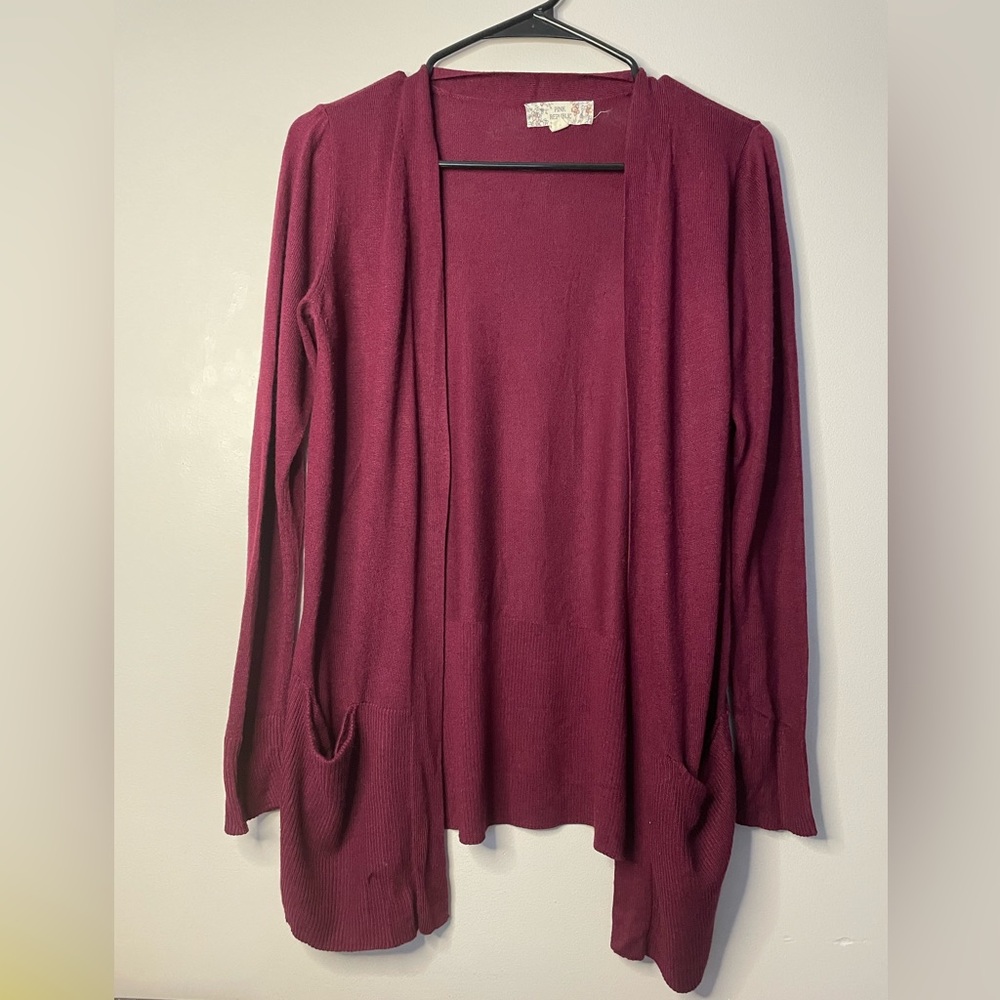 Woman’s Long Cardigan Small